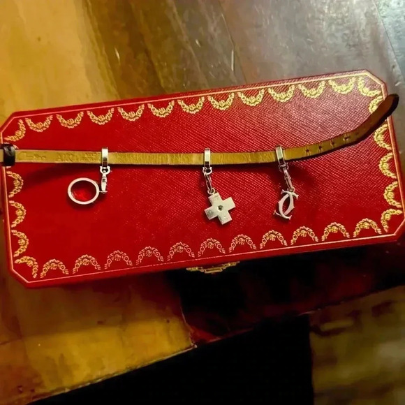 RARE CARTIER 18k WHITE GOLD BUCKLE ON CARTIER LEATHER CHARM BRACELET. 3 CHARMS - Picture 5 of 11